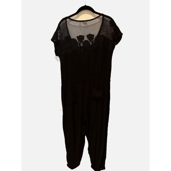 Black net with floral design Jumpsuit: Size MP - Picture 4 of 5
